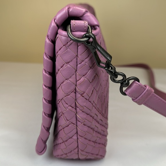 Bottega Veneta Lavender Intrecciato Leather Flap Crossbody Bag Removable Strap - Picture 10 of 16